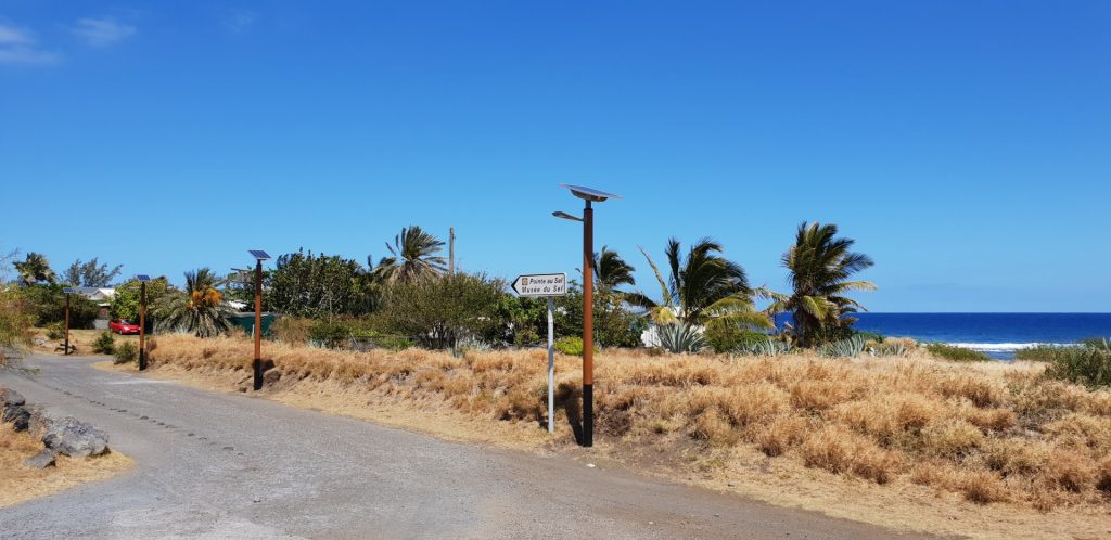 Pointe au sel lampadaire bois réunion 974