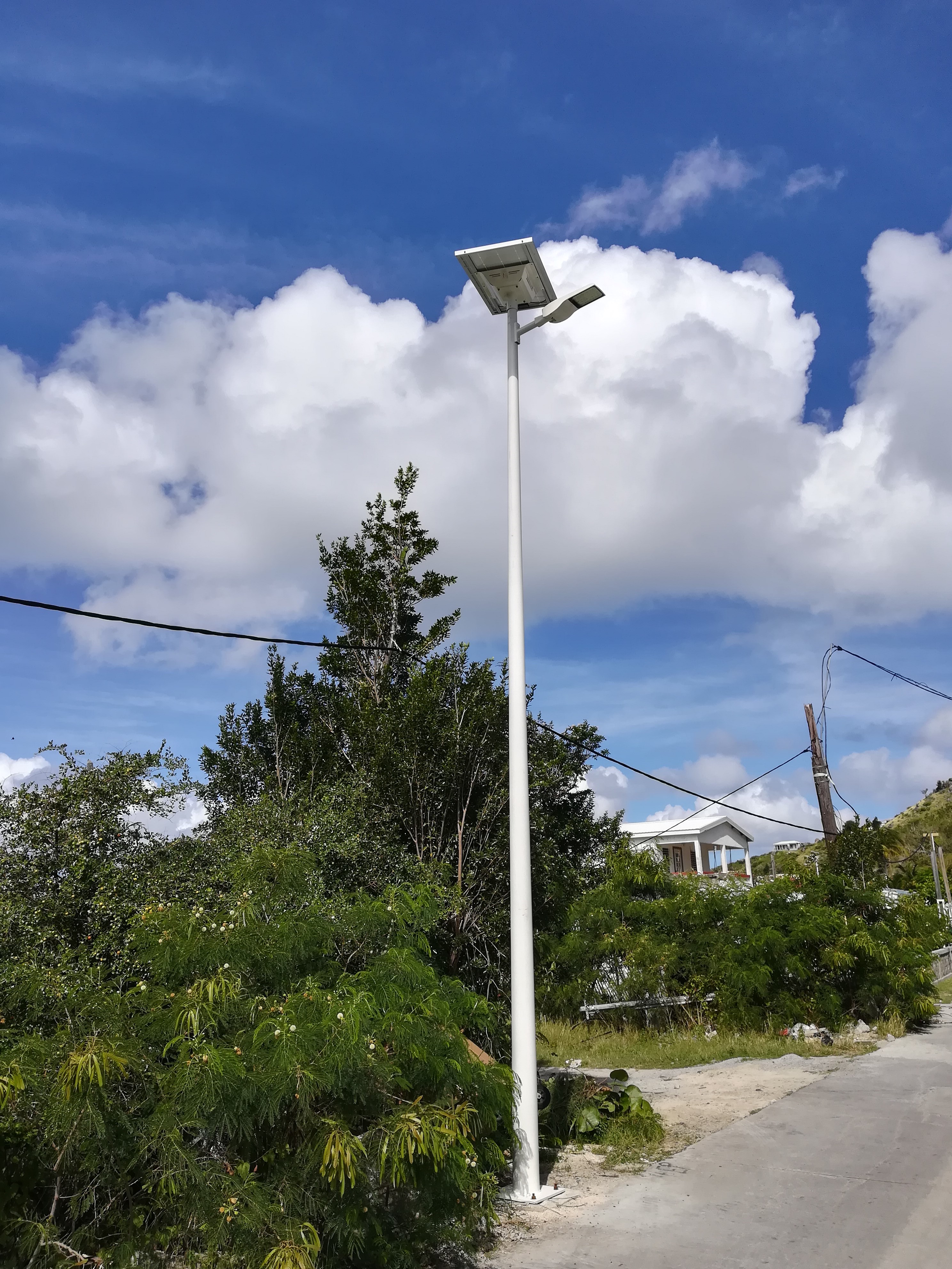 Lampadaire solaire pour éclairage urbain (sans mât)