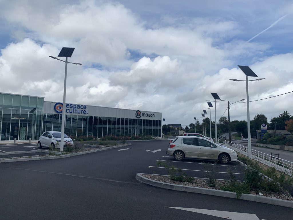 photos lampadaires solaires parking leclerc culturel maison