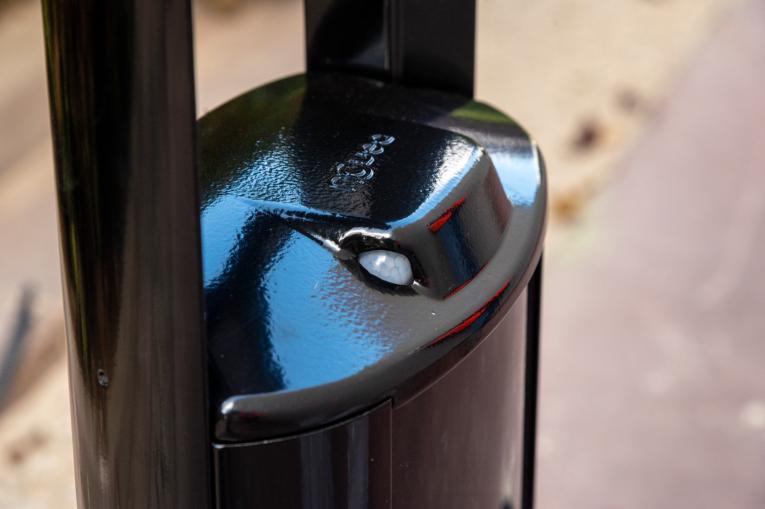 Borne BAIA avec détecteur de présence