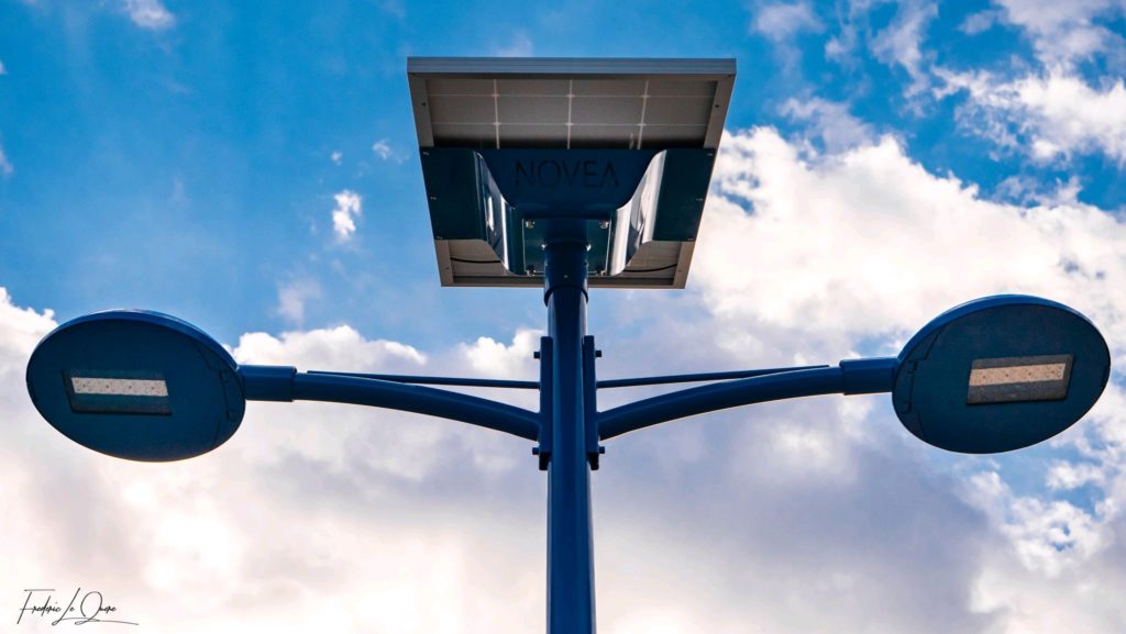 Lampadaire solaire Novéa Energies à Villeneuve-Loubet