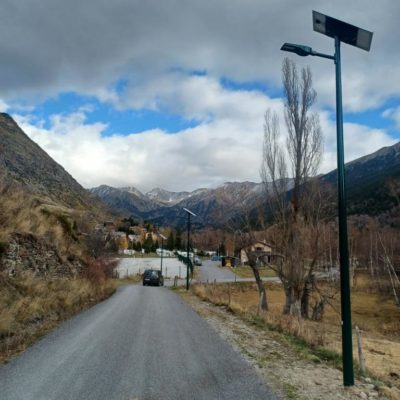 Éclairage solaire pour route à Porte Puymorens (66) - Combi Top 2 | Tekk S St Luc