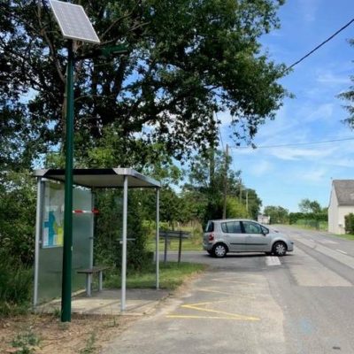 Abri-bus à Ligné (44) - Combi Top 2 | Luminaria Tekk S