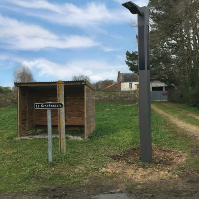 Abri-bus à Quilly (44) - Akkor 1.4 | Luminaria Tekk